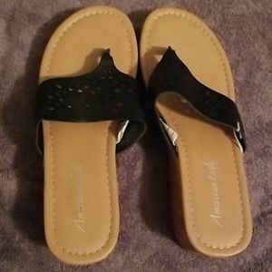 American Eagle black and tan wedge sandals